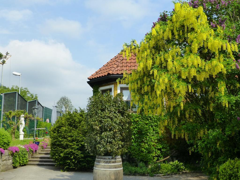 Gasthof Hohlwegwirt Hallein Exterior foto