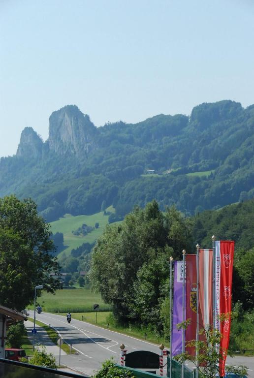 Gasthof Hohlwegwirt Hallein Exterior foto